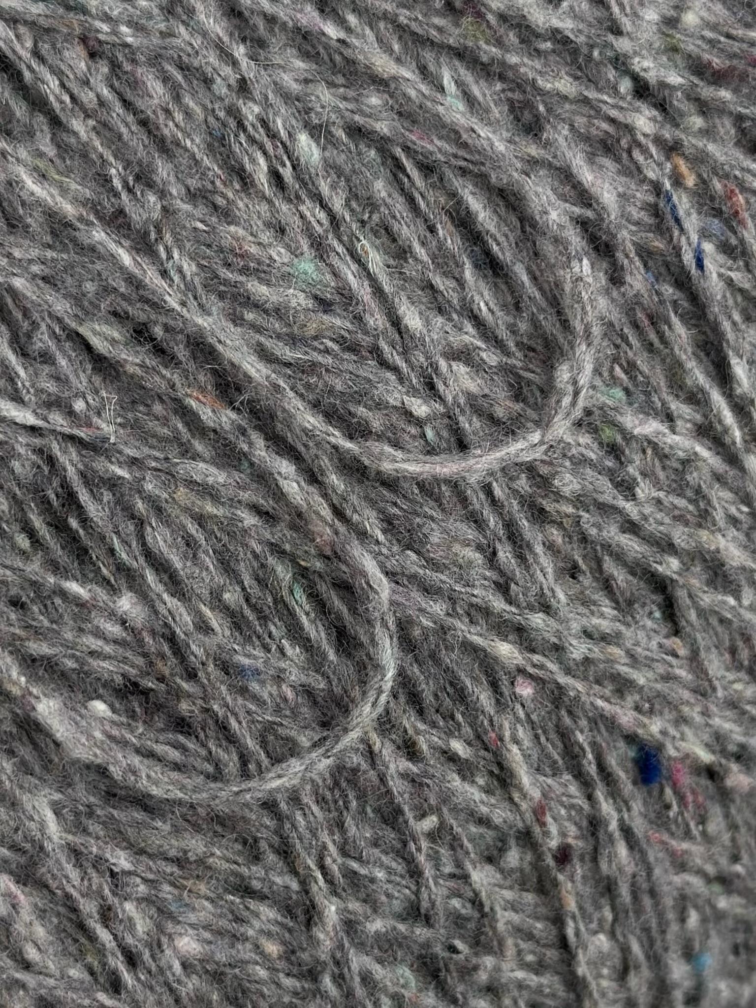 The Royal Collection Tweed Nm 2/6000 aus Kaschmir, Wolle und Seide col. Grau Mélange